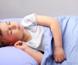Ребенок разговаривает во сне
